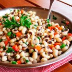 Aprenda como fazer feijão fradinho delicioso